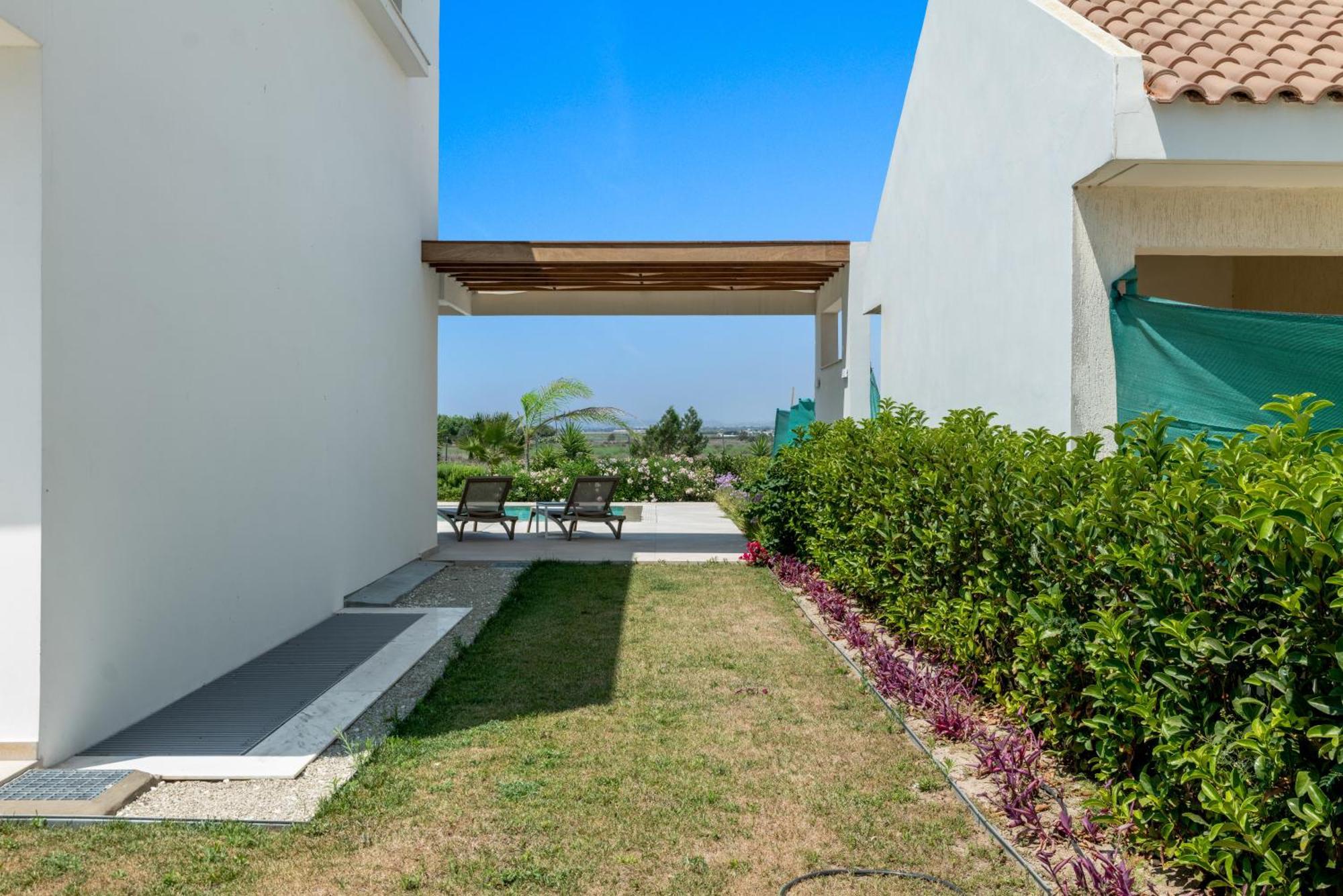 Serenity Waves Villa 17 Larnaca Exterior photo